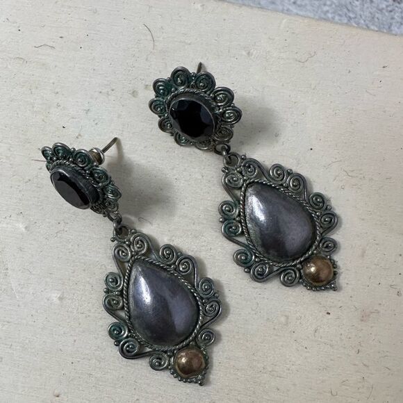 Vintage Deco Inspired Sterling Filigree Earrings - Picture 5 of 5
